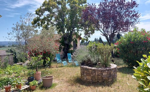 Villa in Manosque, Provence-Alpes-Côte d'Azur, France 1