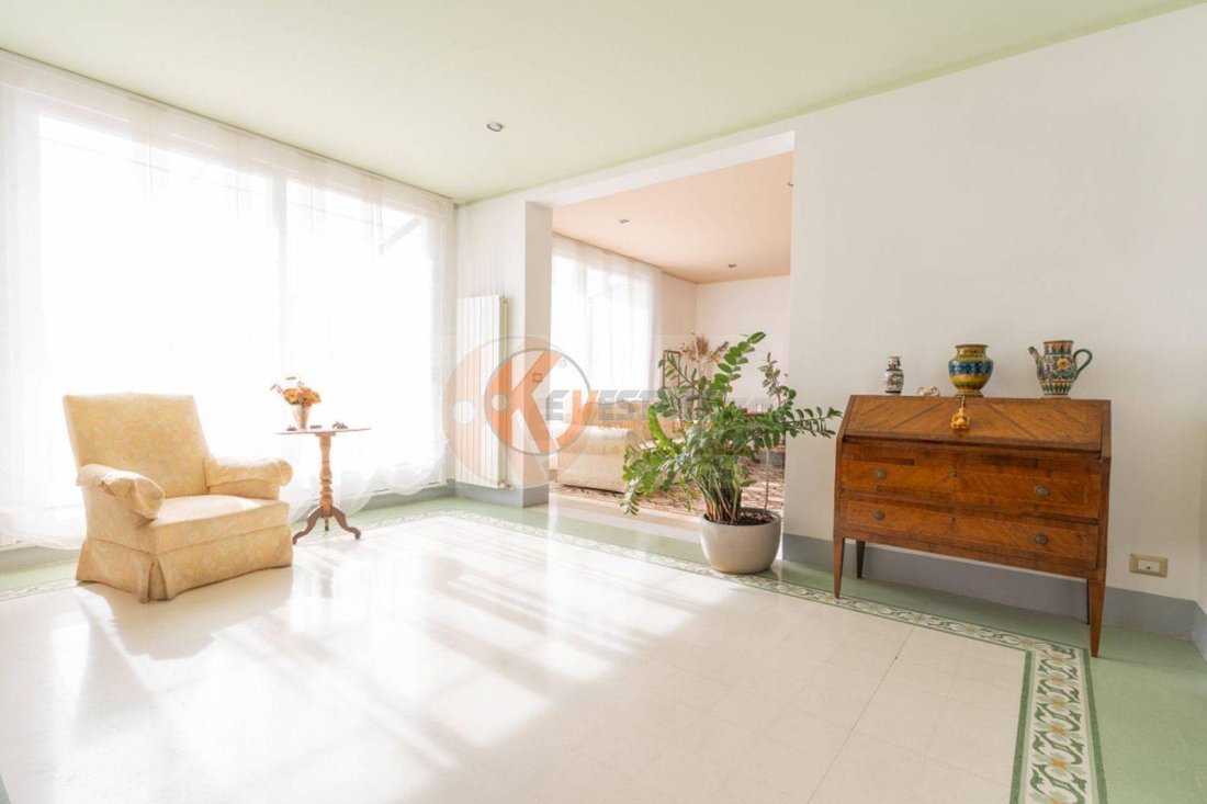 Apartment in Historic Center, Sassari, Sardinia 3 - 17703337
