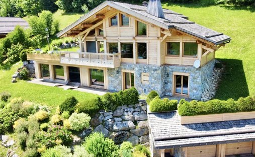 Chalet in Le Grand-Bornand, Auvergne-Rhône-Alpes, France 1