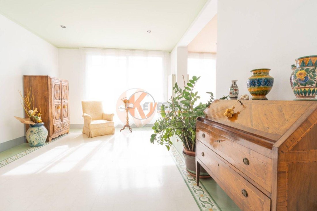 Apartment in Historic Center, Sassari, Sardinia 5 - 17703337