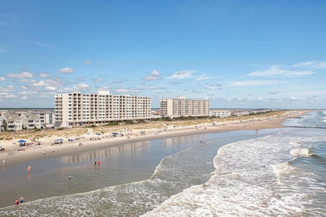 Condo in Sea Isle City, New Jersey, United States 1 - 17712080