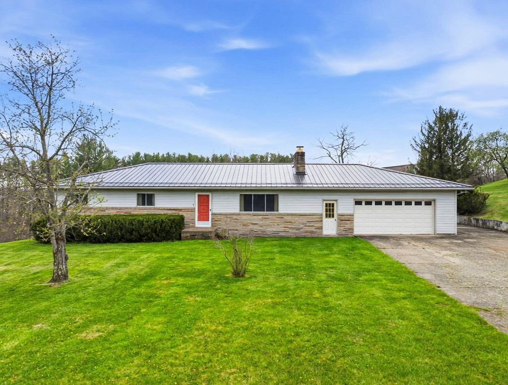 House in Corning, Ohio, United States 5 - 17715603