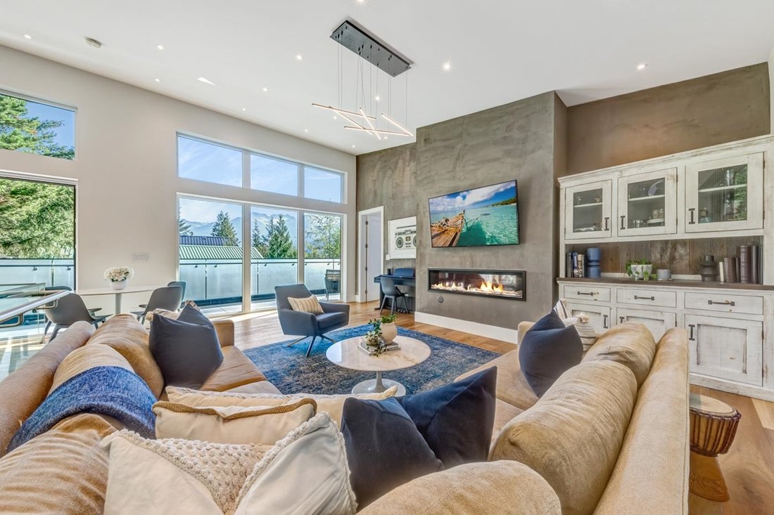 House in Whistler, British Columbia, Canada 1 - 17714742
