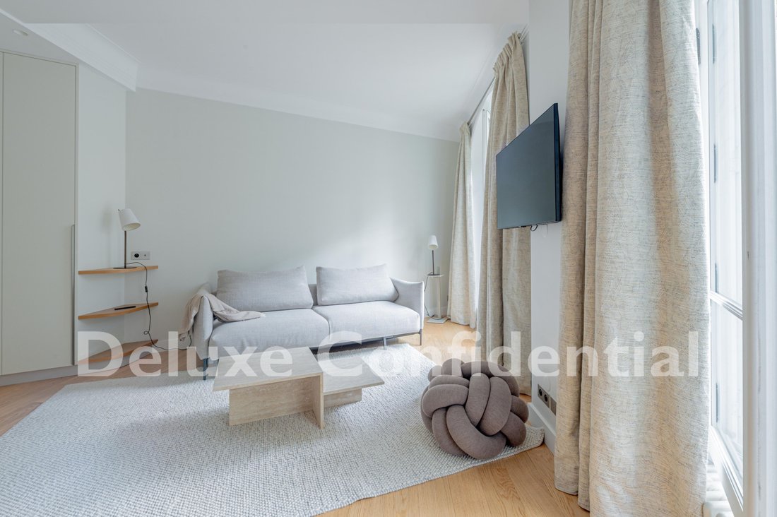 Apartment in Odéon, Paris 6e Arrondissement, Paris 4 - 17707370