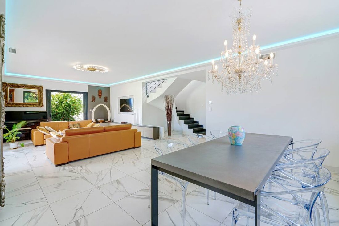 Villa in Ouest, Cogolin, France 5 - 16780497