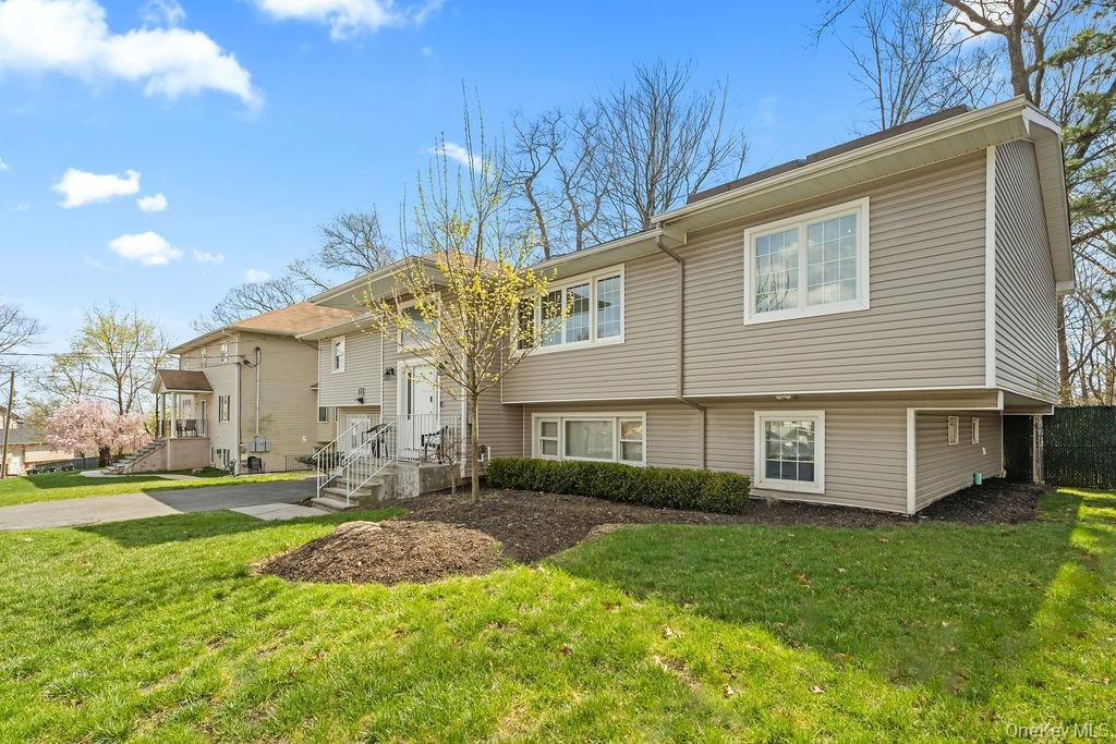 House in Airmont, New York, United States 2 - 17711609