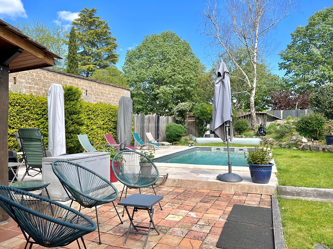 Villa in Saint-Seurin-sur-l'Isle, Nouvelle-Aquitaine, France 2 - 17707495