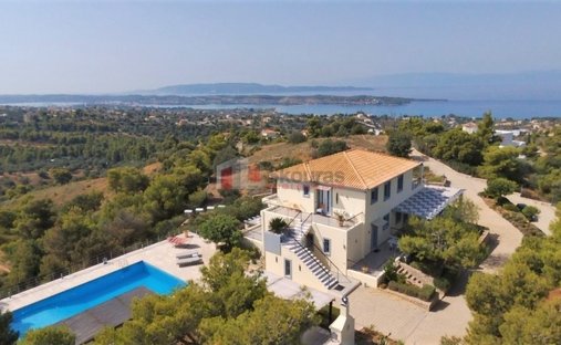 House in Koinotita Portoxeliou, Kranidi, Greece 1