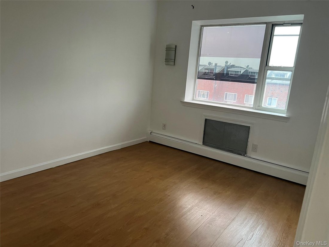 House in New York, New York, United States 5 - 17707594