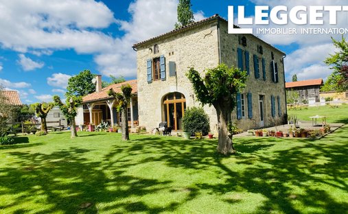 House in Sainte-Maure-de-Peyriac, Nouvelle-Aquitaine, France 1