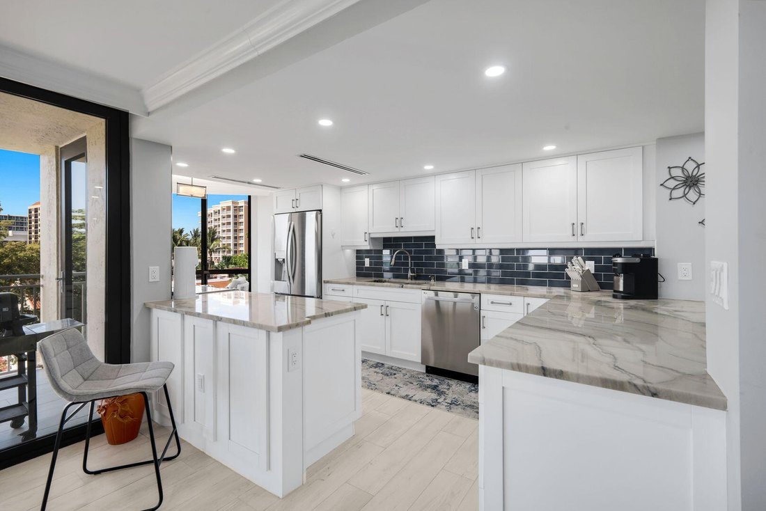 Condo in Marco Island, Florida, United States 4 - 17703092