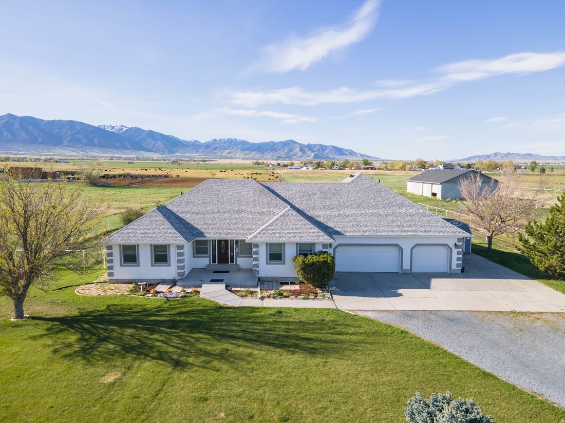 House in Erda, Utah, United States 1 - 17703669