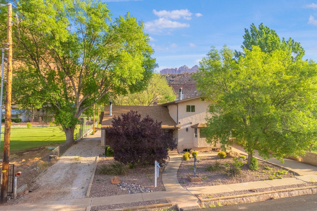 House in Rockville, Utah, United States 1 - 16998275