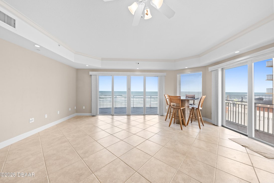Condo in Daytona Beach, Florida, United States 3 - 17706291