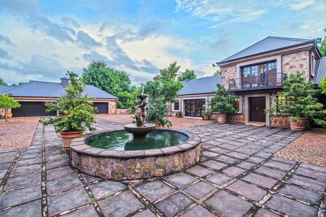 House in Dullstroom, Mpumalanga, South Africa 4 - 17703316