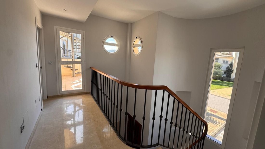 House in Sotogrande, San Roque, Andalusia 4 - 17569221