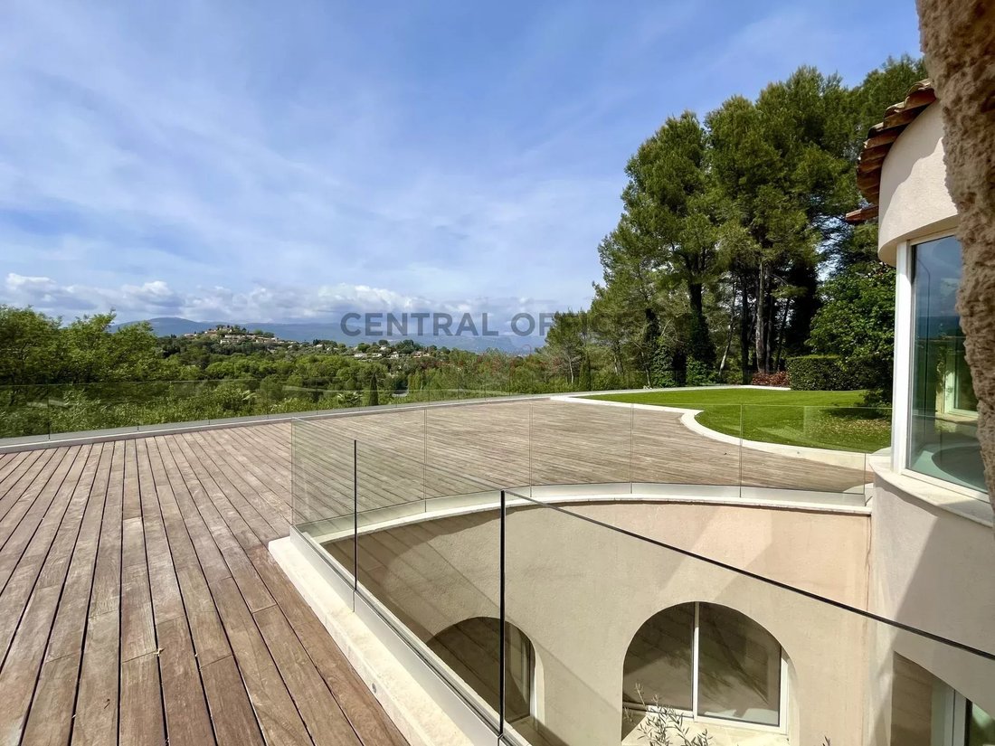 Villa in Mougins, Provence-Alpes-Côte d'Azur, France 1 - 17704797