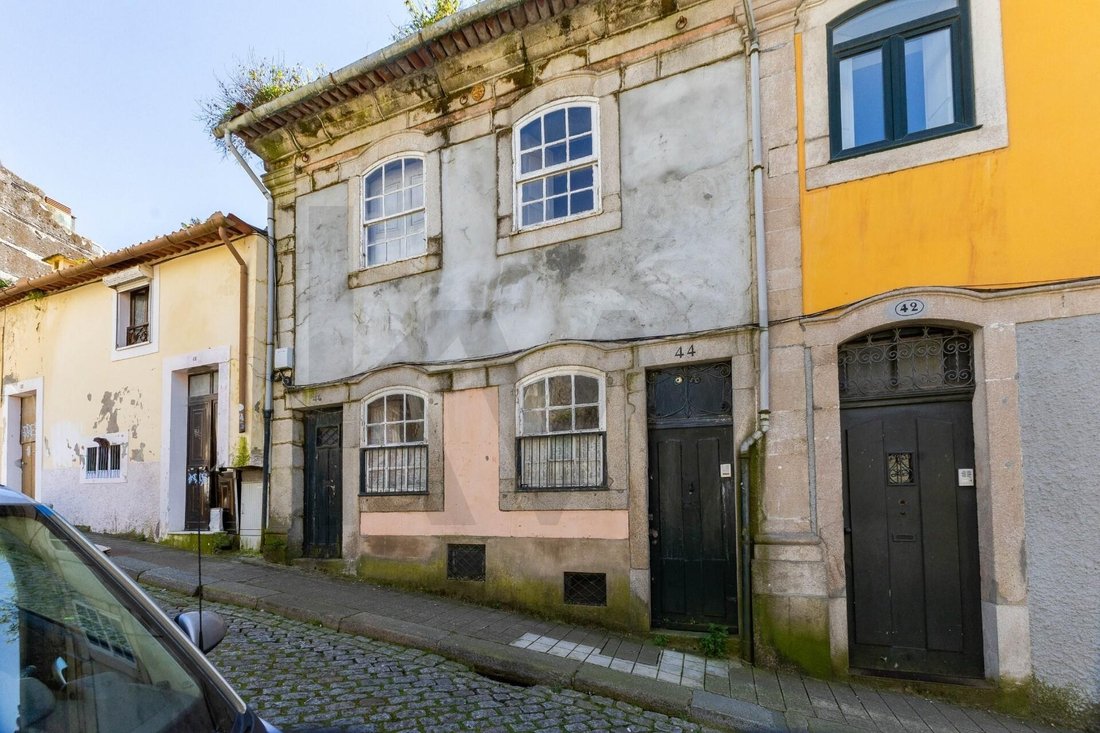 Townhouse in Cedofeita, Santo Ildefonso, Se, Miragaia, Sao Nicolau e Vitoria, Porto District, Portugal 3 - 17710866
