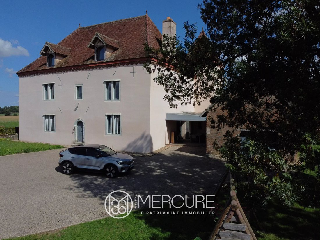 Castle in Chalon-sur-Saone, Bourgogne – Franche-Comté, France 4 - 16013707