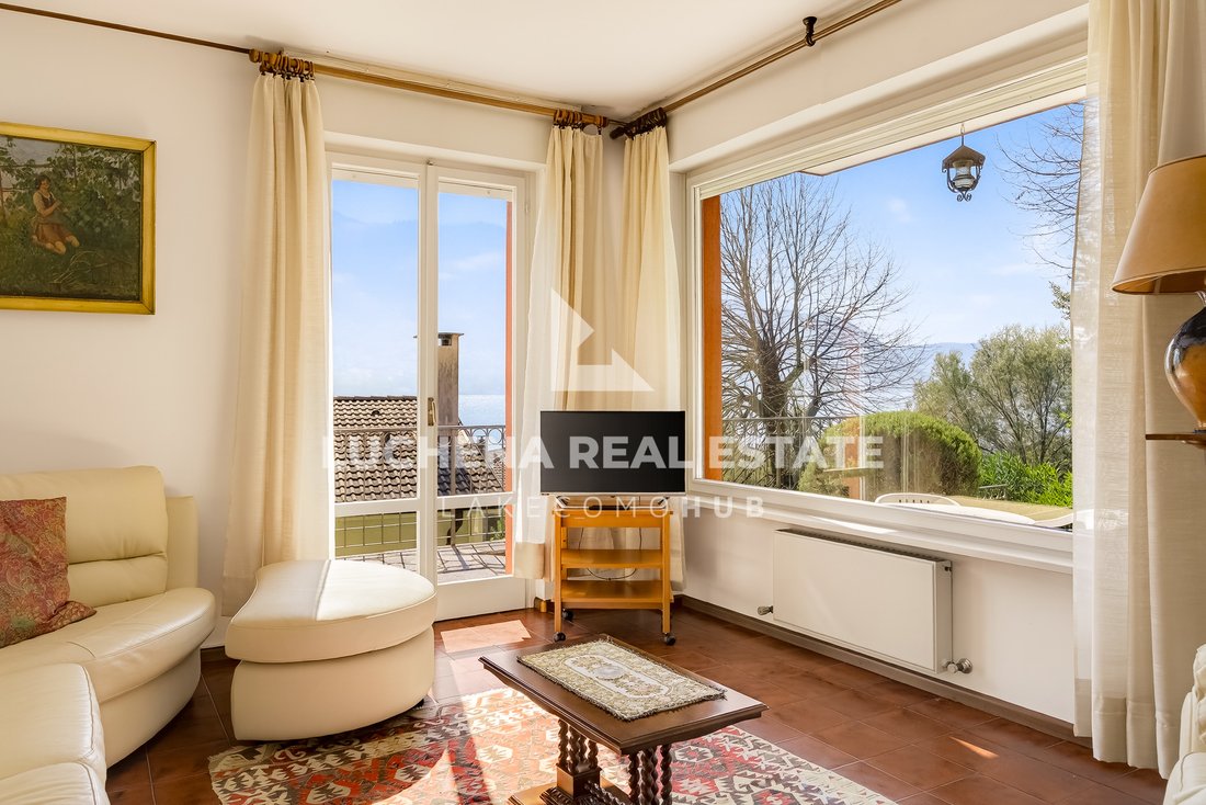 Apartment in Moltrasio, Lombardy, Italy 5 - 17712246