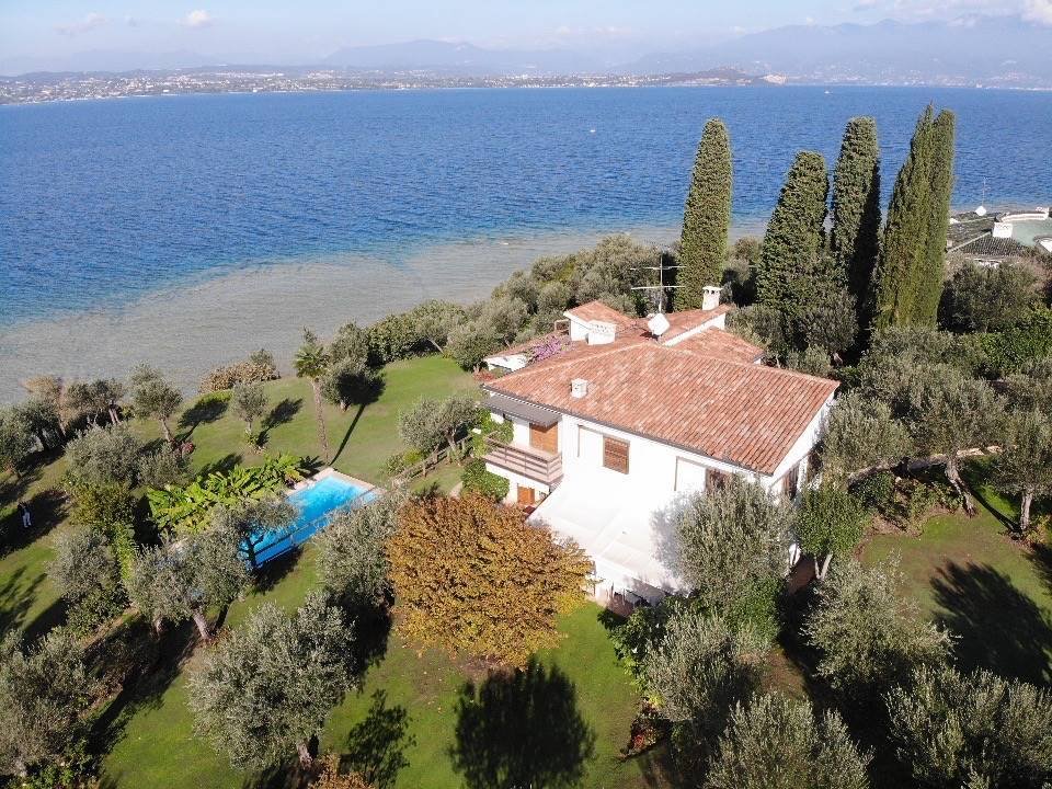 Villa in Center, Sirmione, Lombardy 2 - 17707920