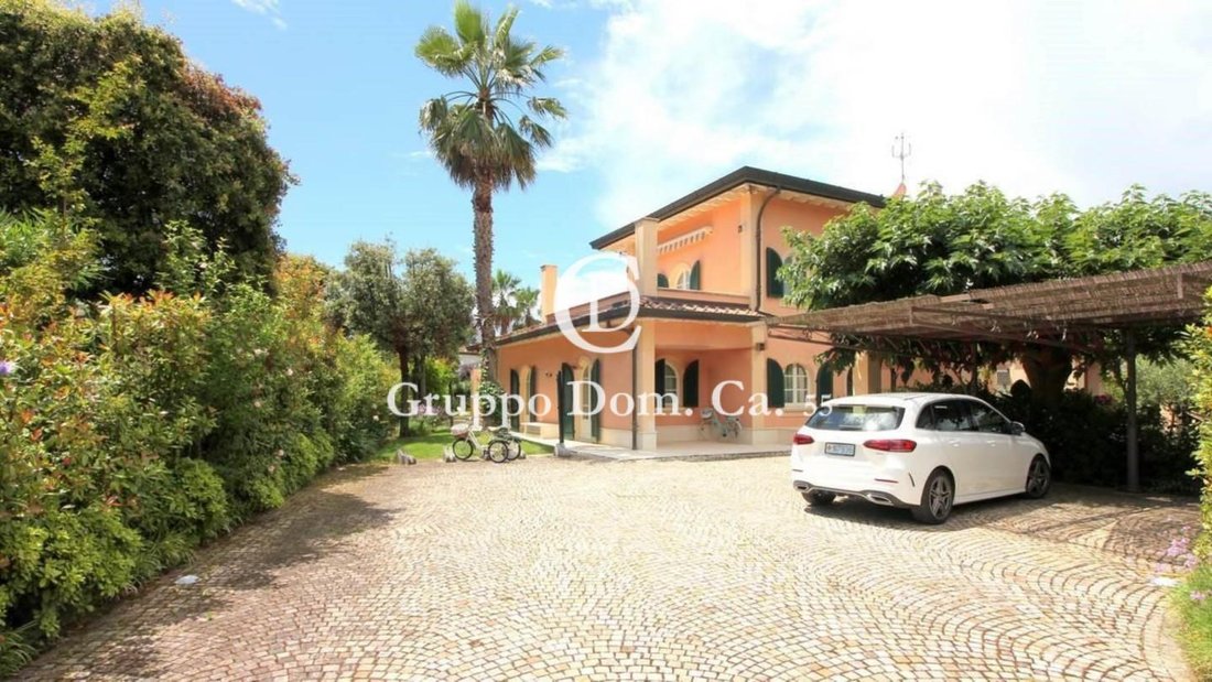 Villa in Vittoria Apuana, Forte dei Marmi, Tuscany 5 - 17713915