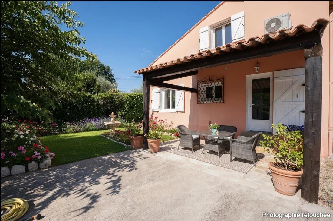 Villa in Saint-Cézaire-sur-Siagne, Provence-Alpes-Côte d'Azur, France 1 - 17402149