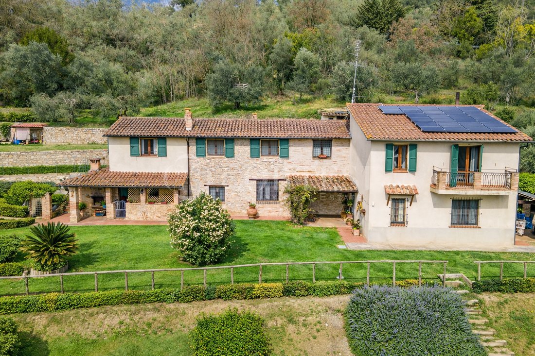 Villa in Corciano, Umbria, Italy 2 - 17702830