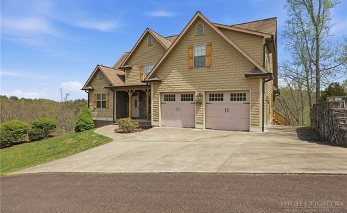 House in Crumpler, North Carolina, United States 1