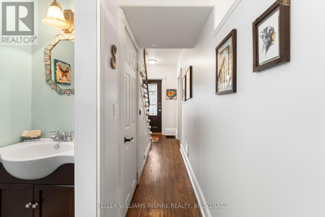 House in Gananoque, Ontario, Canada 4 - 17705345