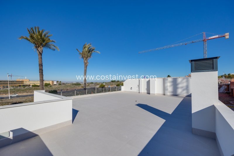 Villa in Torrevieja, Valencian Community, Spain 2 - 17695406
