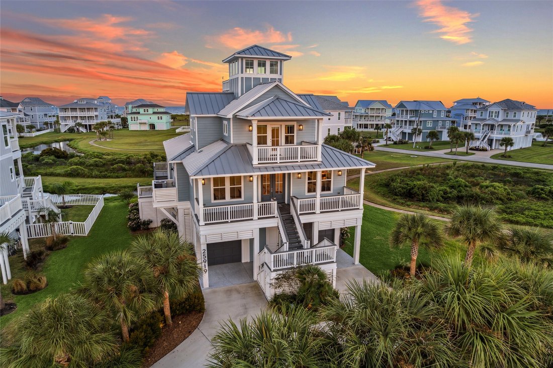House in Galveston, Texas, United States 1 - 16233296