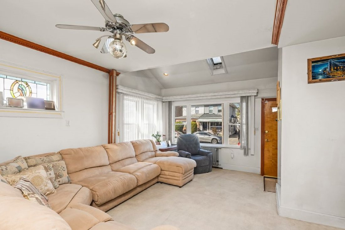 House in New York, New York, United States 5 - 17704510