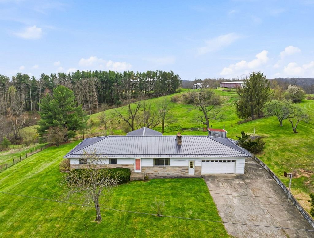 House in Corning, Ohio, United States 1 - 17715603