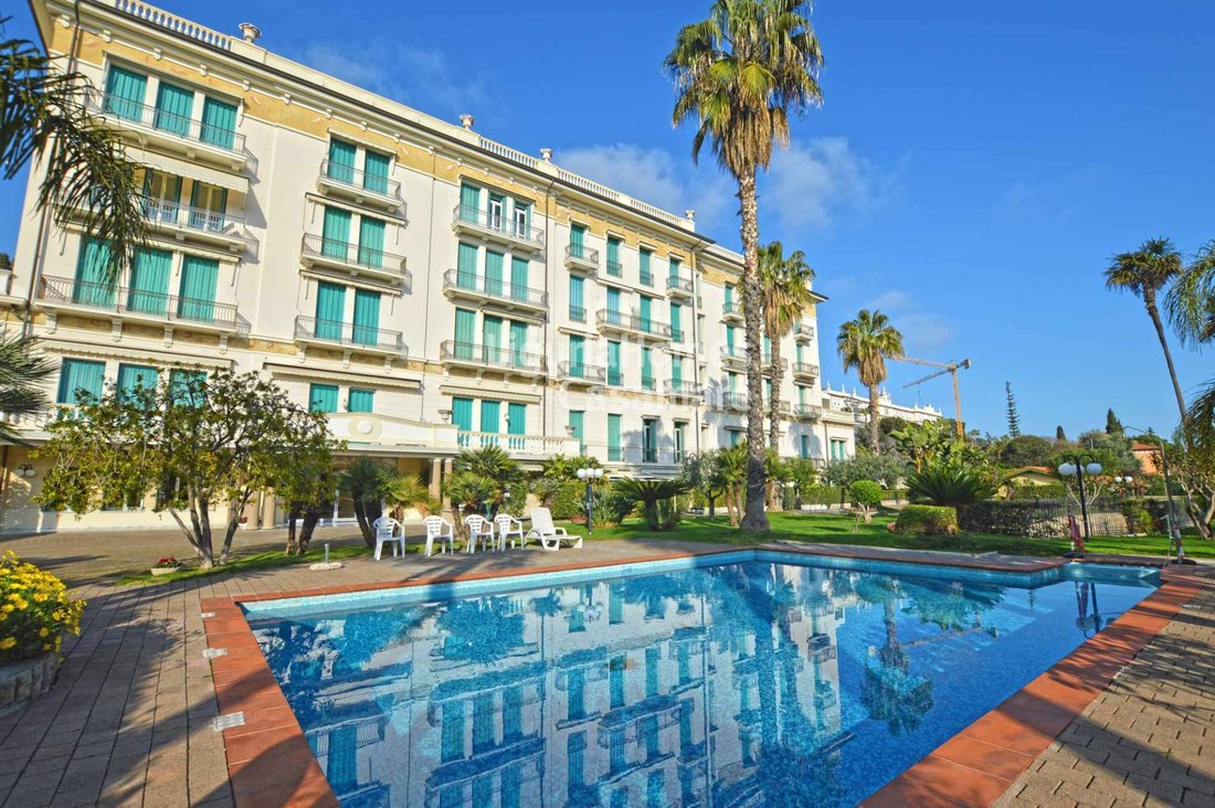 Apartment in Bordighera, Liguria, Italy 2 - 14045143