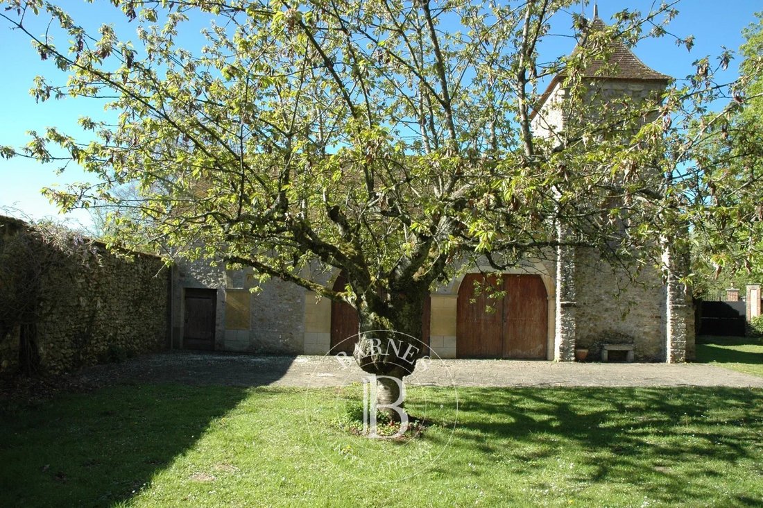 Estate in Lumigny-Nesles-Ormeaux, Ile-de-France, France 3 - 17717262