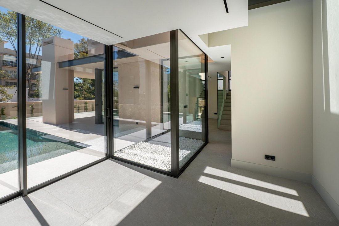 Villa in Golden Mile, Andalusia, Spain 4 - 15401663