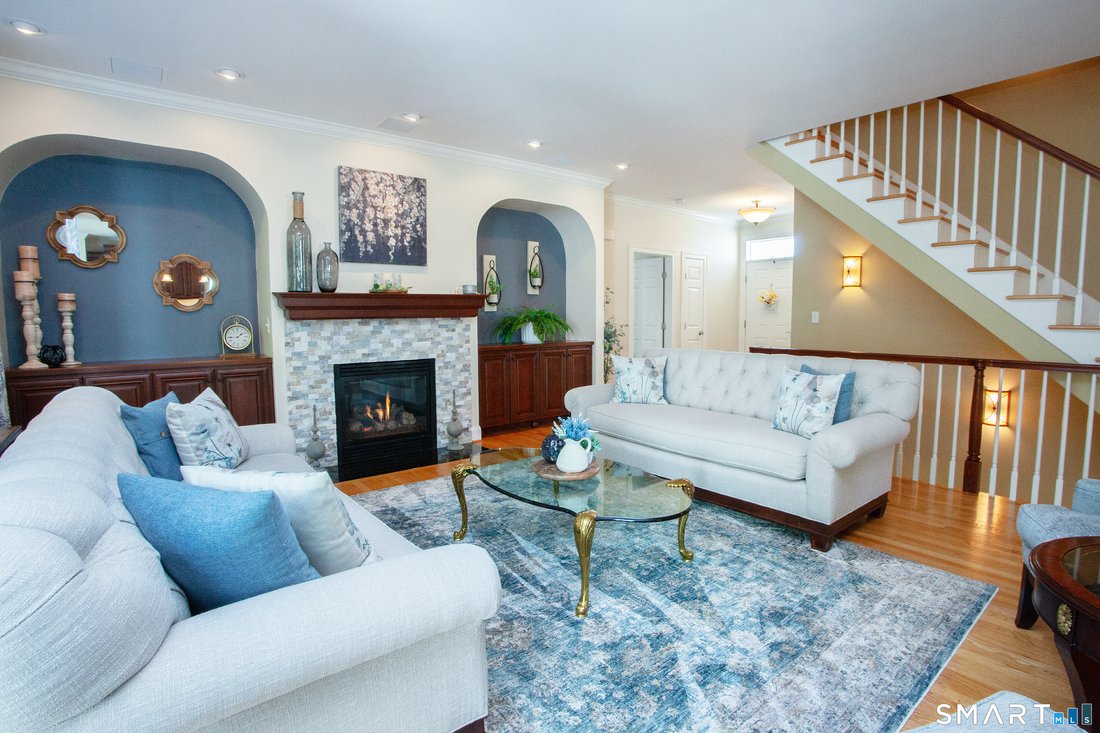 House in Simsbury, Connecticut, United States 2 - 17667072