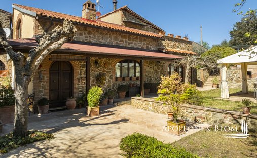House in Trequanda, Tuscany, Italy 1