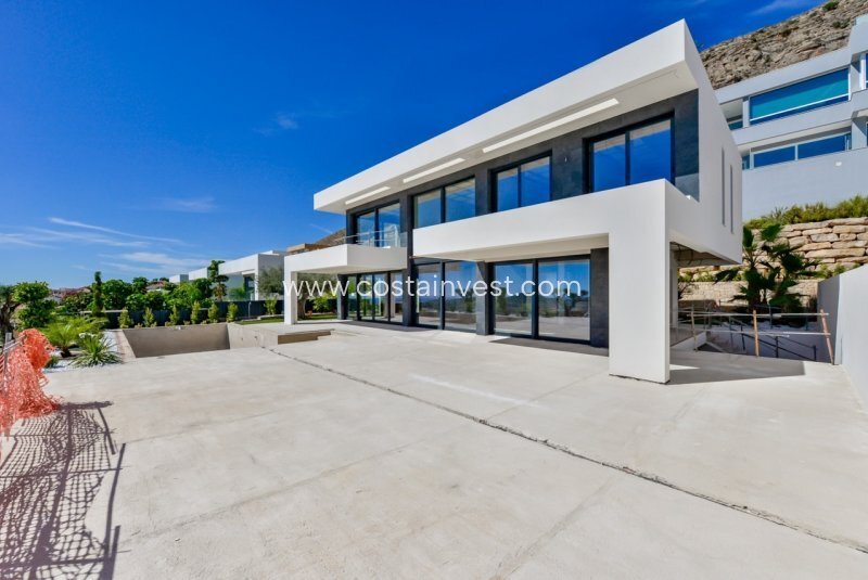 Villa in Finestrat, Valencian Community, Spain 2 - 17695269
