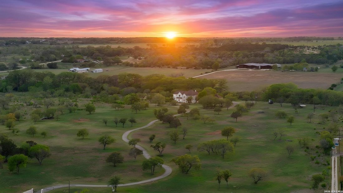 Farm Ranch in Boerne, Texas, United States 2 - 17708870