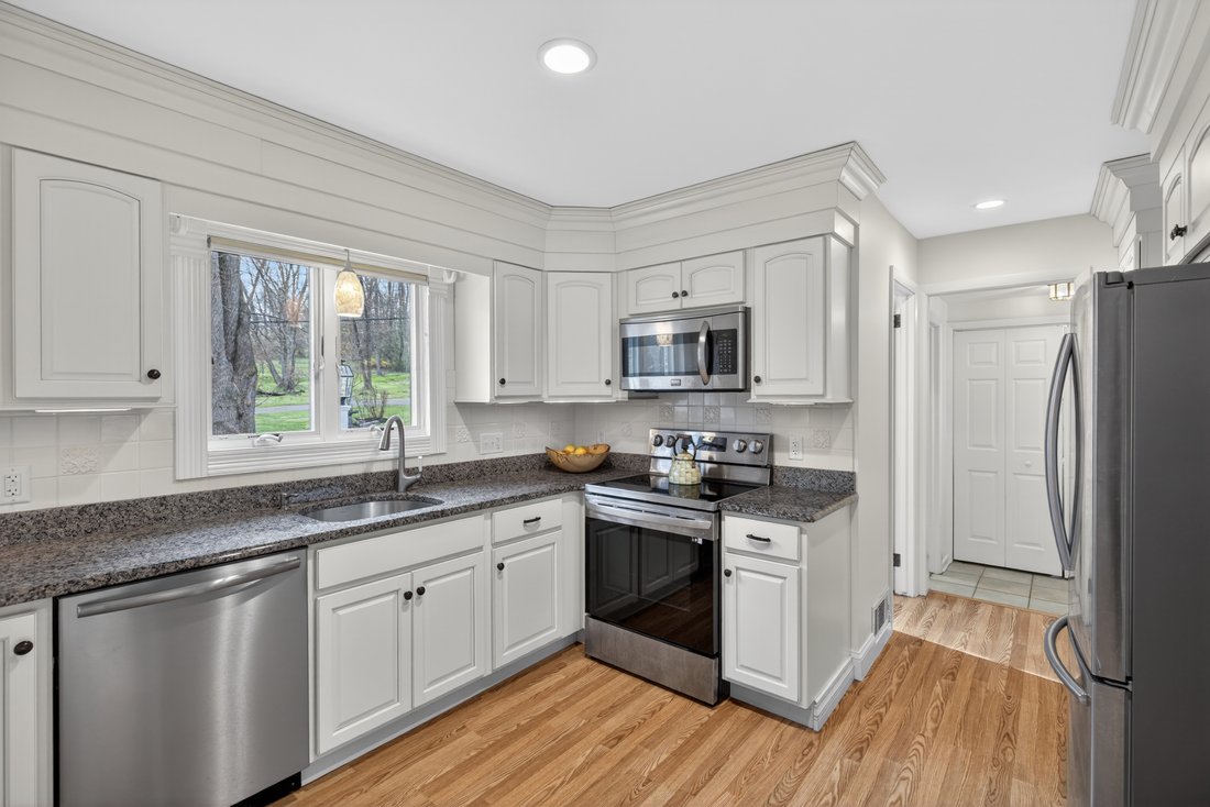 House in Woodbridge, Connecticut, United States 2 - 17702818