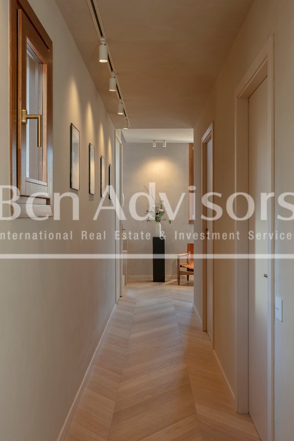 Apartment in Ciutat Vella, Barcelona, Spain 5 - 15876803