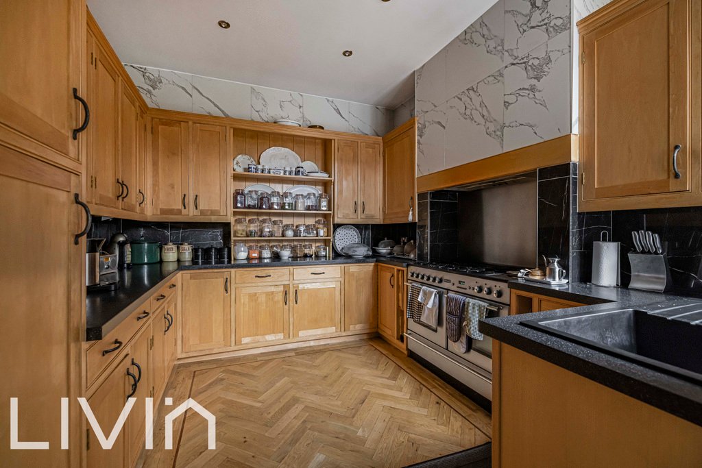 House in Waddon, London Borough of Croydon, England 3 - 17703707