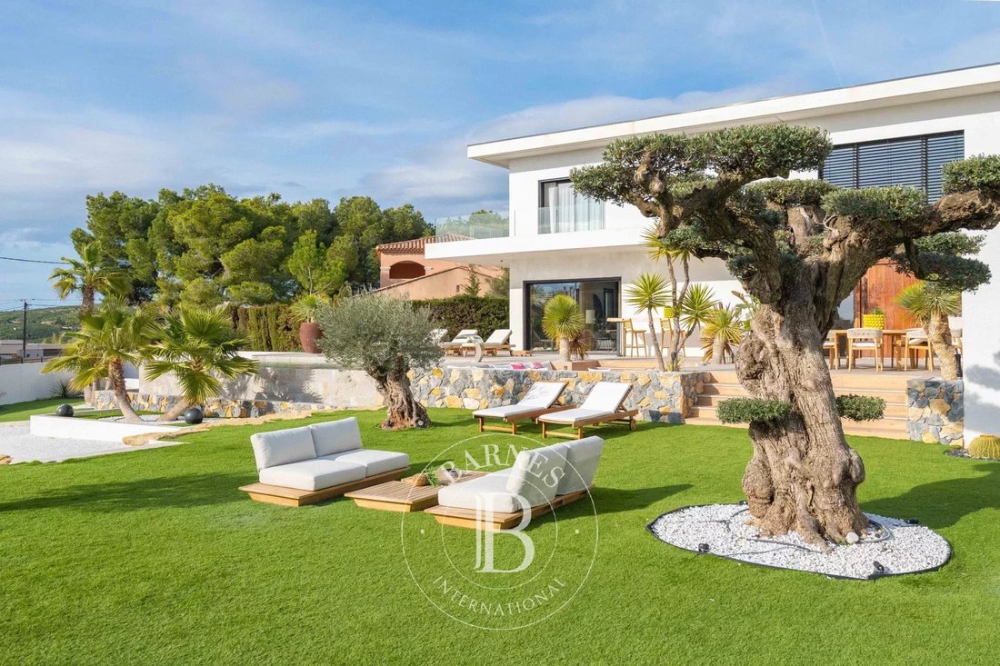 Villa in Centre, Carry-le-Rouet, France 2 - 16900847