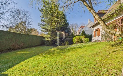 House in Bois de Verrieres-Vaupereux, Verrières-le-Buisson, France 1