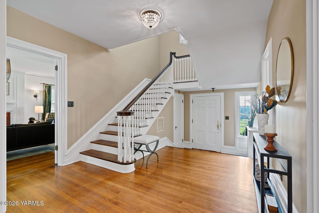 House in Yakima, Washington, United States 3 - 17715681