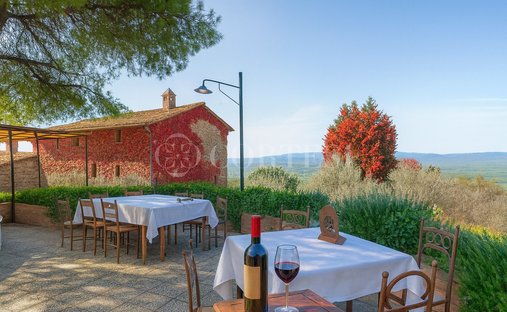 Country House in Assisi, Umbria, Italy 1