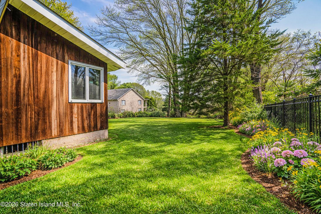 House in New York, New York, United States 4 - 17703160