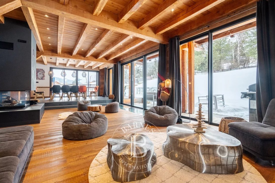 Chalet in La Salle-les-Alpes, Provence-Alpes-Côte d'Azur, France 1 - 15617775